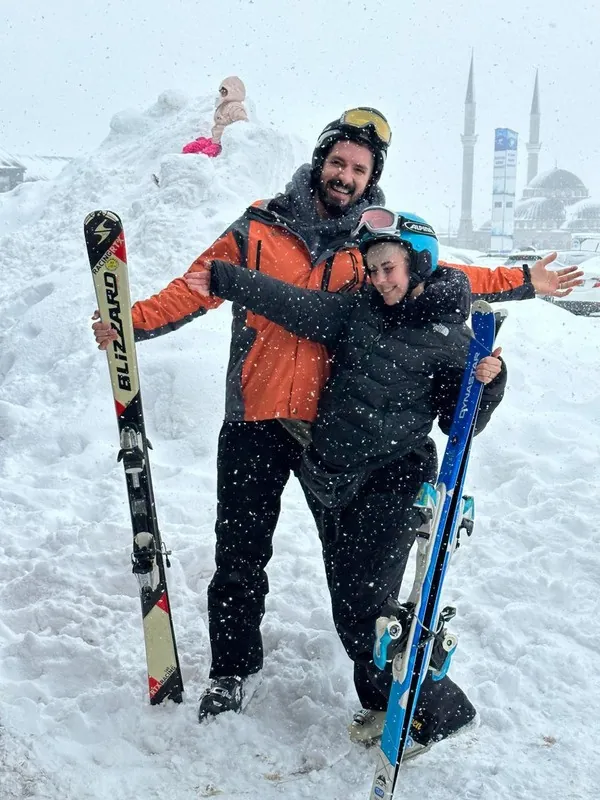 A couple from our creator collaborations on their trip